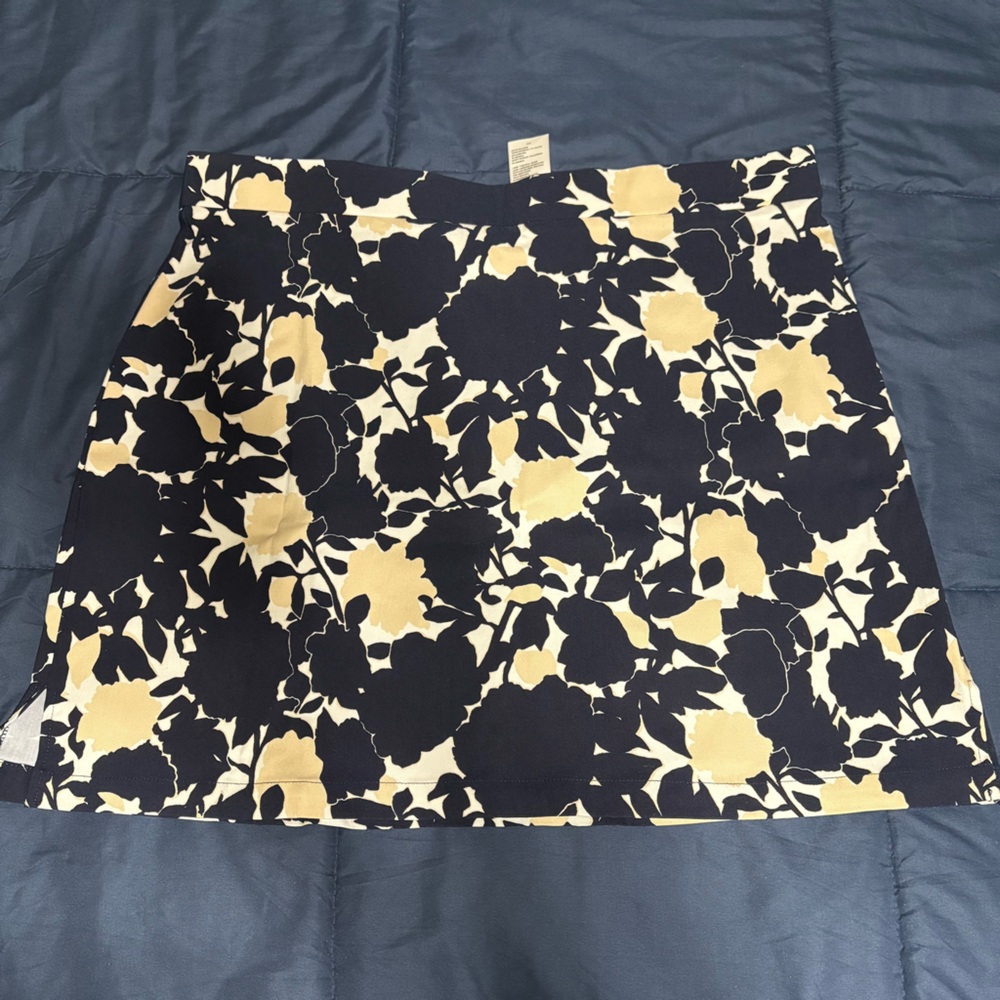 Floral Blue and Cream Skort